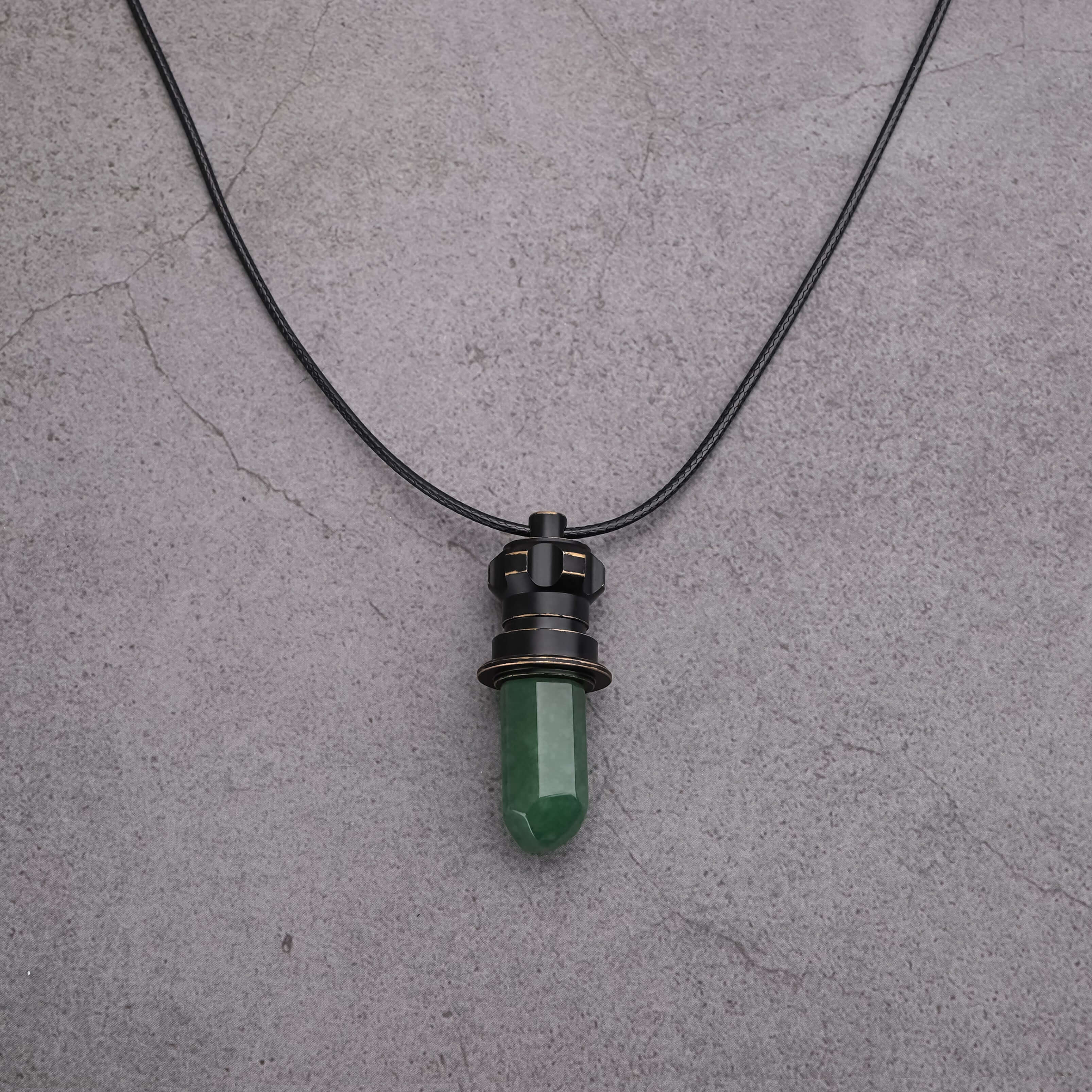 Kyber Crystal Pendant Necklace - Image 8